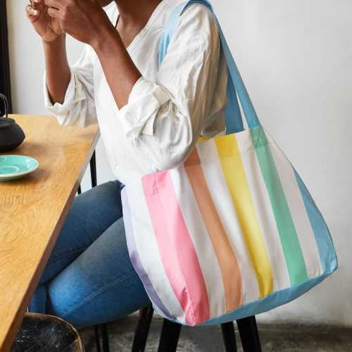 BOLSA DE PLAYA DOCK & BAY RAINBOW  39x19cm